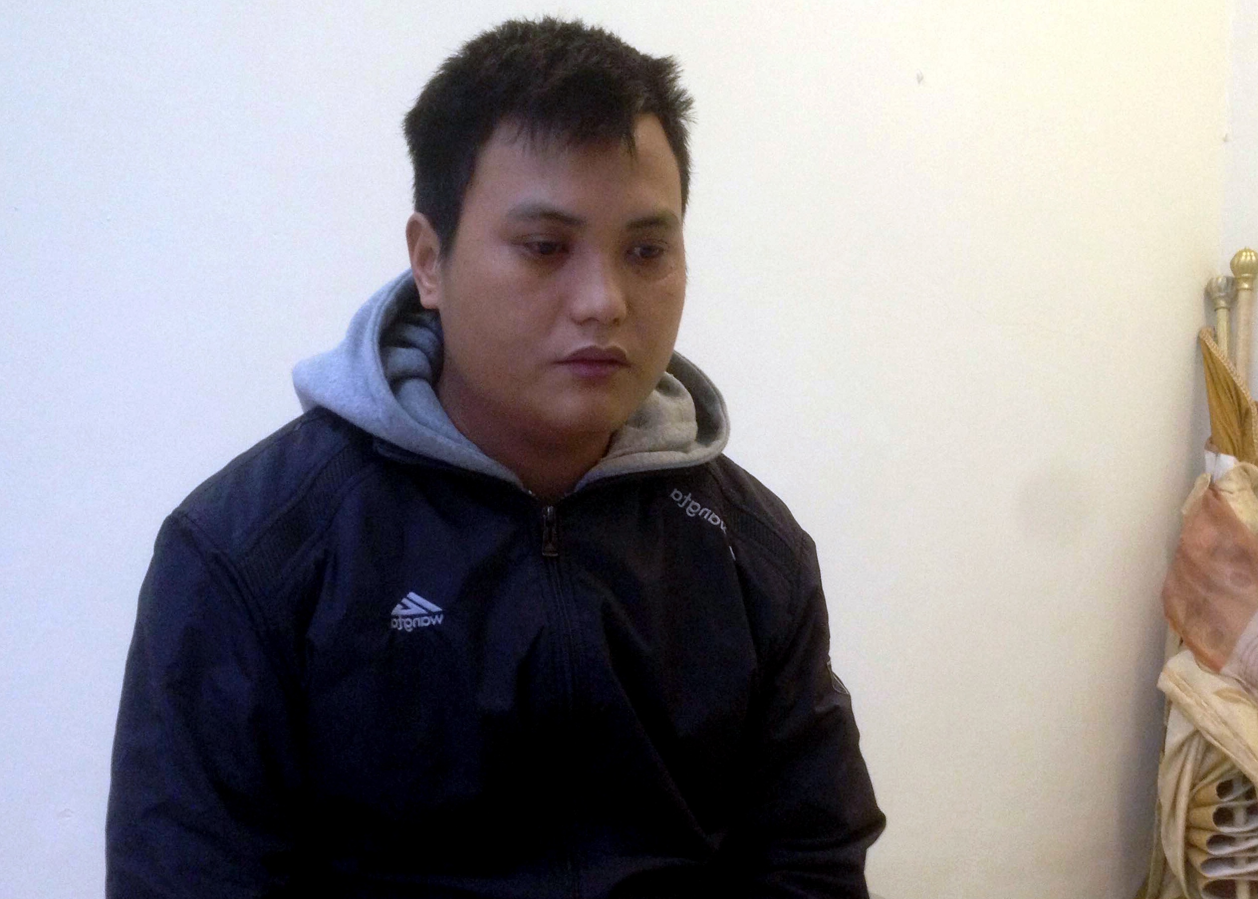 Ong chu quan karaoke bi bat khan cap hinh anh