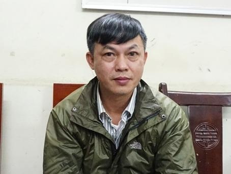 Tai xe xe om quay clip tong tien CSGT hinh anh