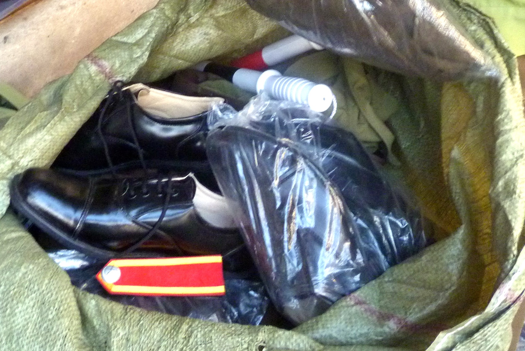 Ban quan tu trang trai phep anh 1