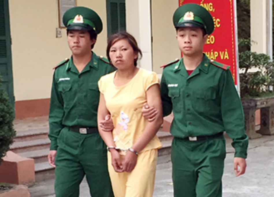 Giai cuu 5 nu sinh bi lua sang Trung Quoc hinh anh