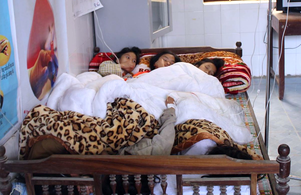 50 hoc sinh nhap vien do ngo doc thuc an anh 2