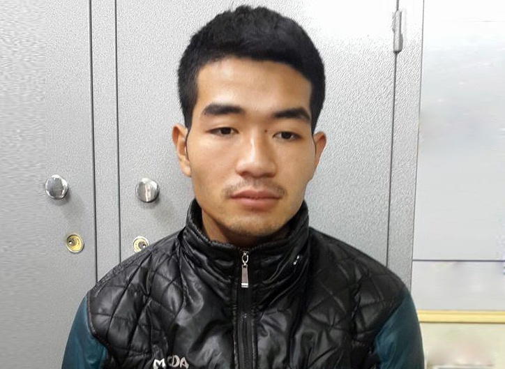 Canh sat truy duoi nhom cuop giat tren quoc lo hinh anh
