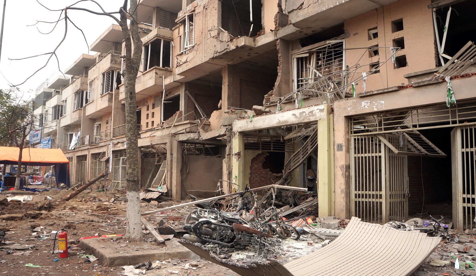 no lon o Ha Dong anh 2