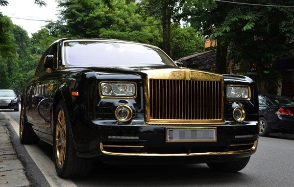 Nhom vat trom guong Rolls Royce sa luoi hinh anh