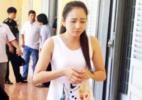 Thieu nu 9X bi bat vi buon ma tuy hinh anh