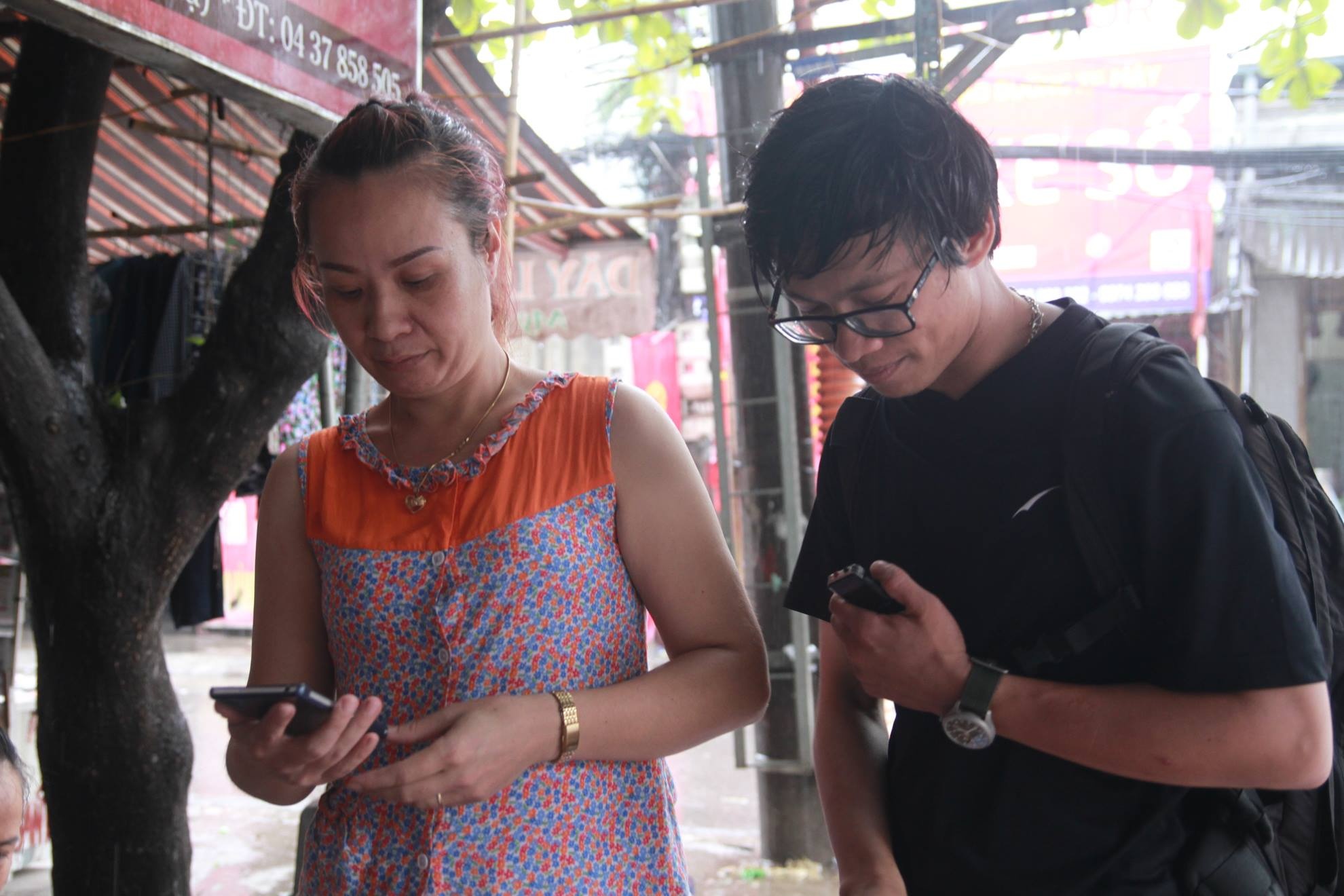 Ong Obama ghe quan tra da anh 9