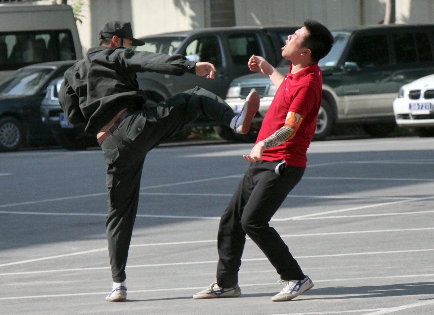 Man dien CSCD dac nhiem quat nga nhom con do manh dong hinh anh