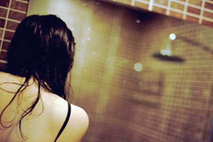 Tong tien nguoi tinh hon tuoi bang clip 'nong' hinh anh