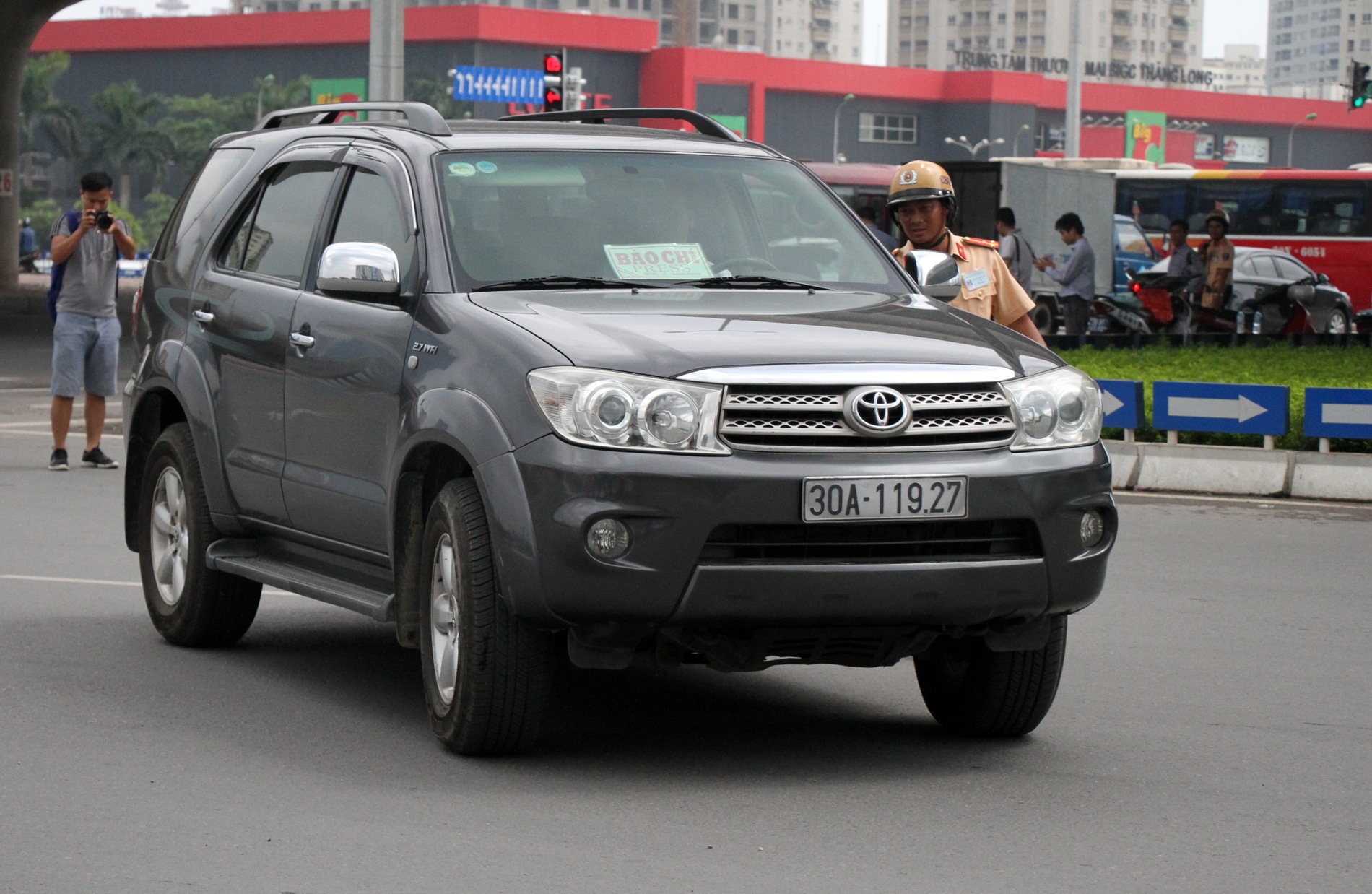 Tuoc phu hieu Bo Cong an anh 7