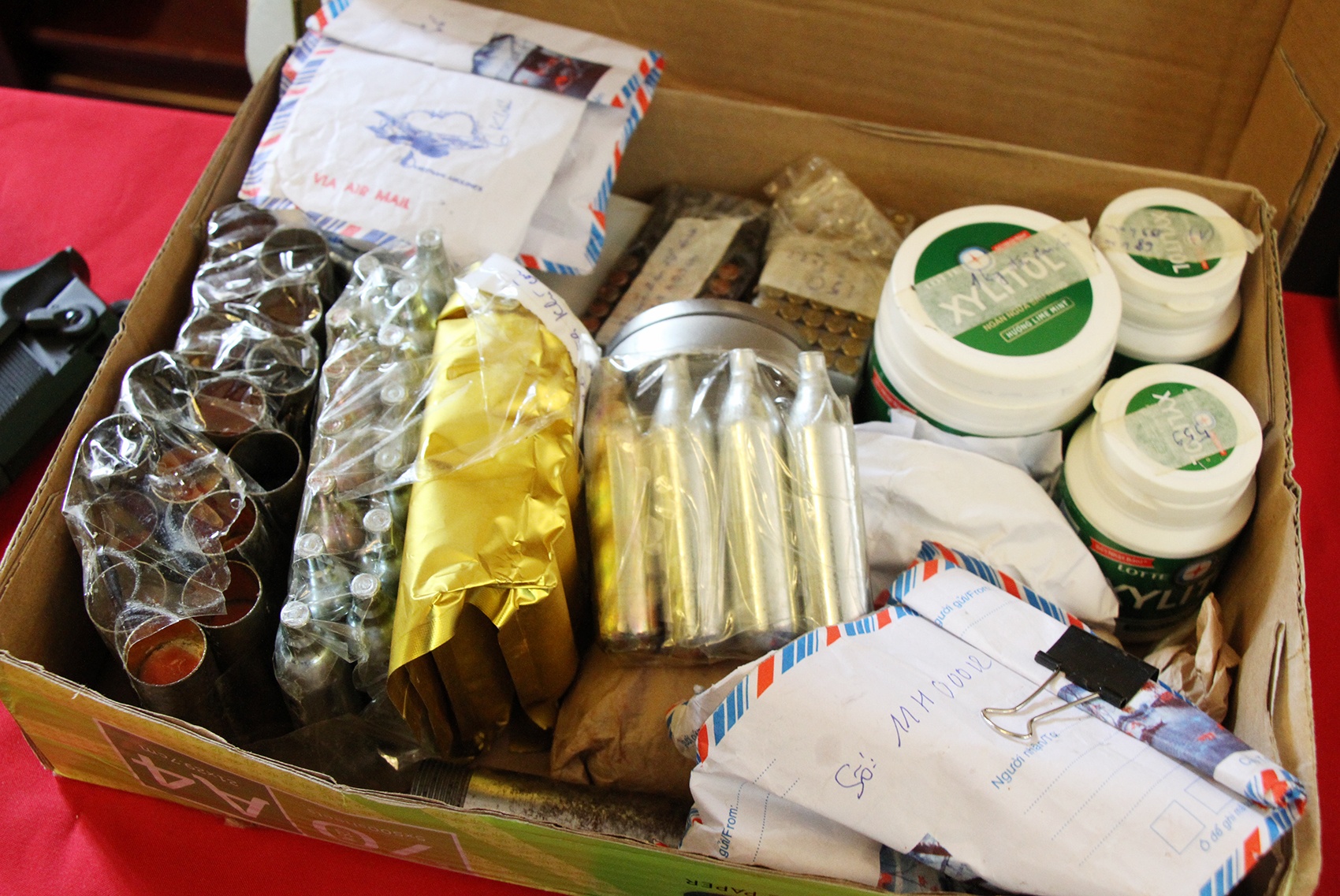 Kho sung dan cua nhom giet nguoi anh 7