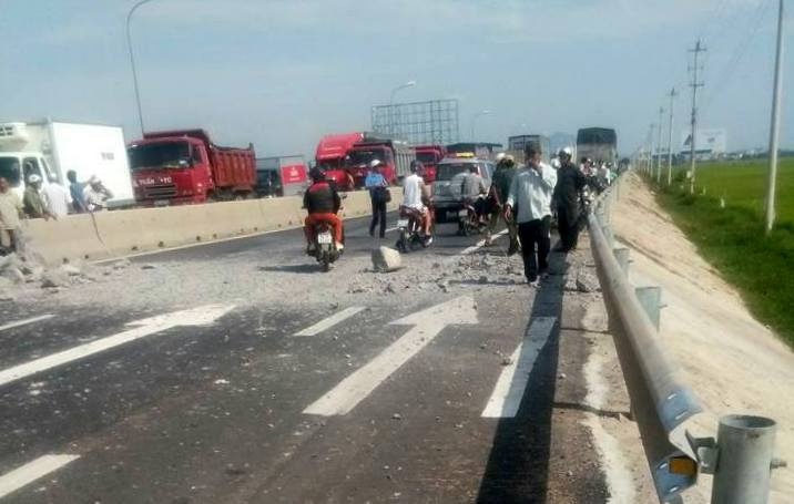 Roi may bay o Phu Yen anh 2