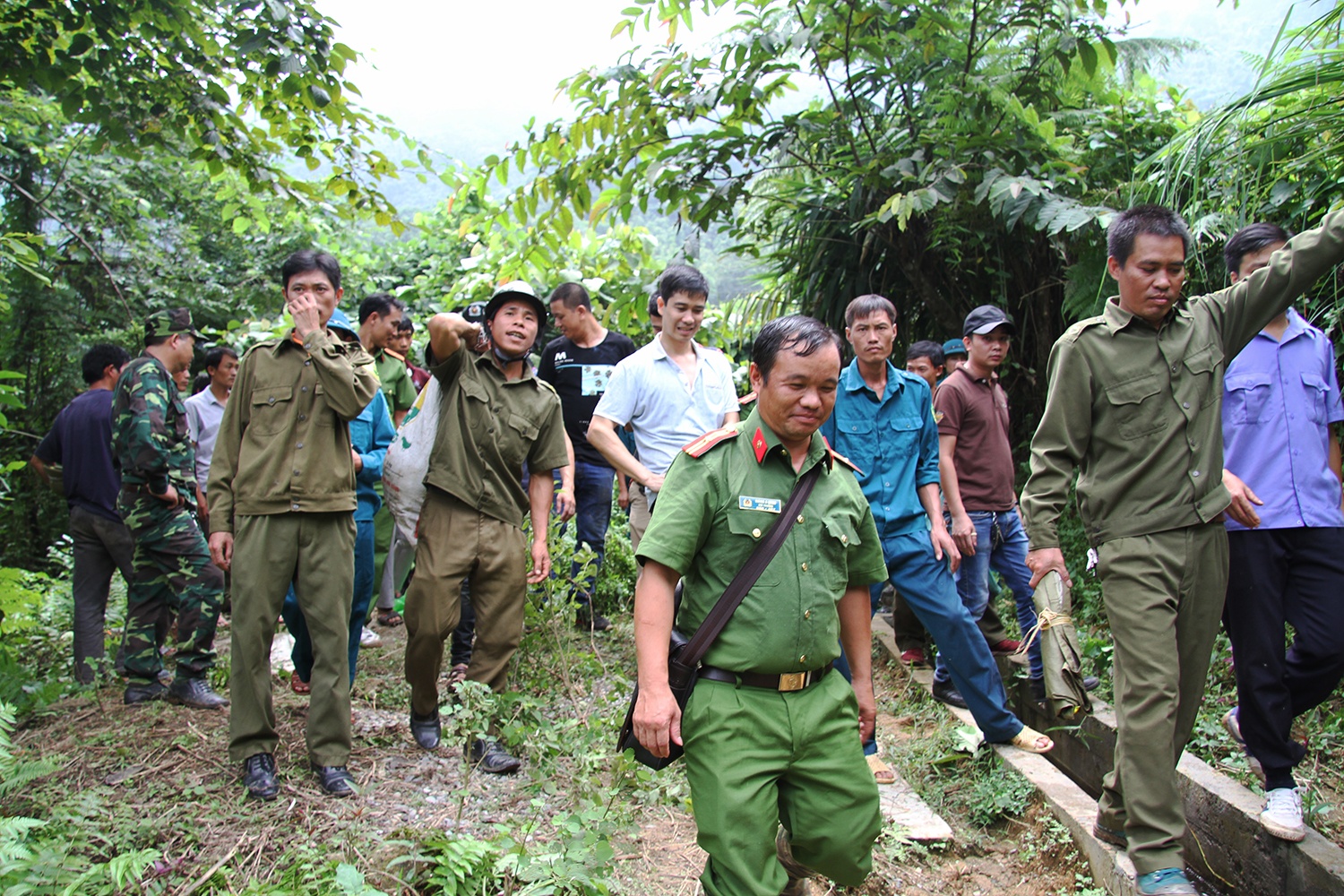 Bat nghi can giet 4 nguoi o Lao Cai anh 13