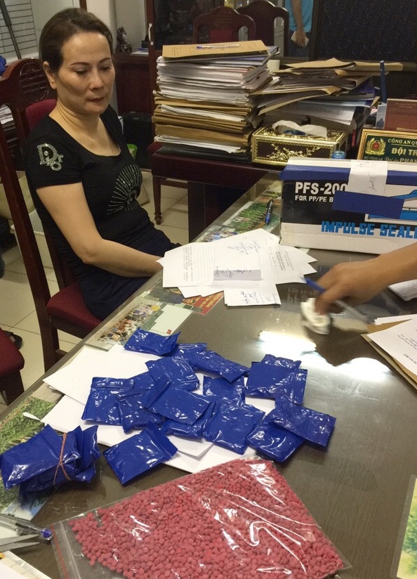 Bat trum ma tuy thu nhieu sung dan anh 1