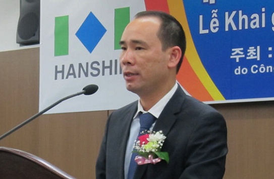 4 lanh dao PVC bi bat anh 2