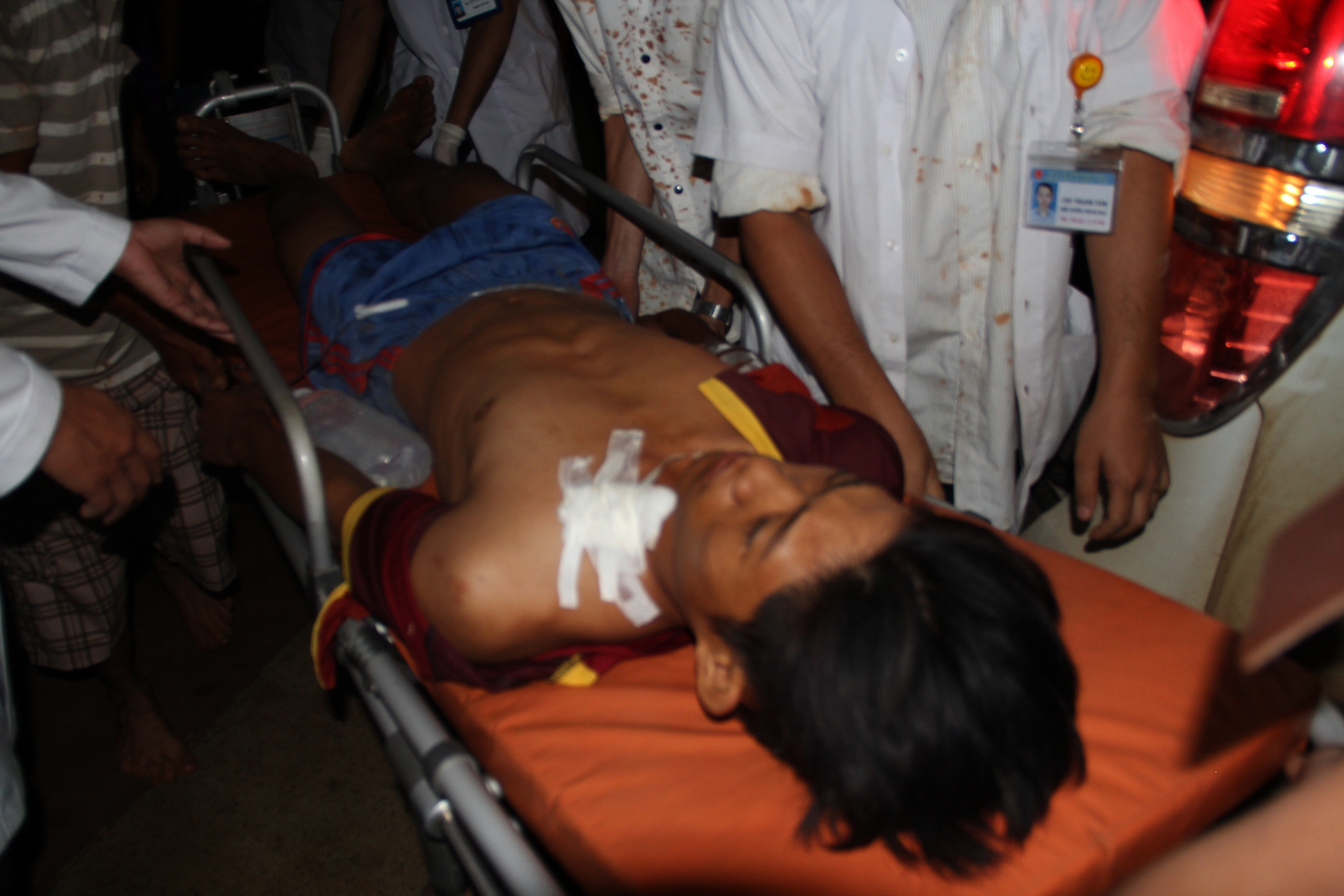 Loi ke nhan chung vu 3 ke xa sung ban guc nhieu nguoi hinh anh