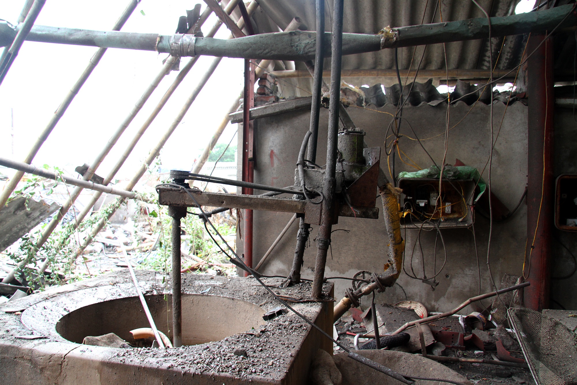 Hien truong vu no lo hoi lam 4 nguoi chet hinh anh