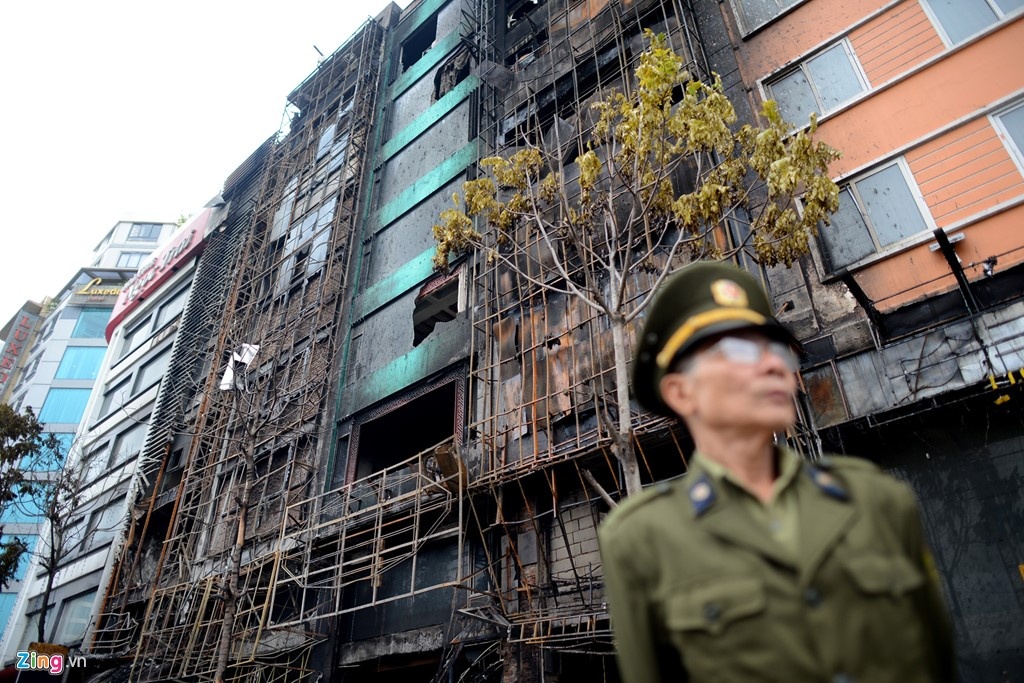 truy vấn lực lượng chữa cháy quán karaoke ảnh 2 truy van luc luong chua chay quan karaoke anh 2