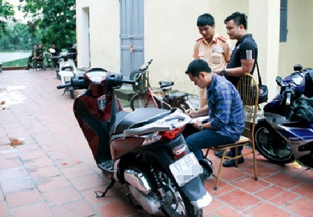 phụ nữ đi SH tử vong  ảnh 3 phu nu di SH tu vong anh 3