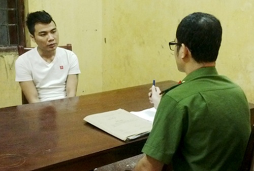 Bat tai xe xe tai vuot den do tong CSGT bat tinh hinh anh