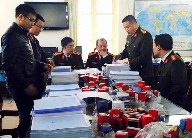Pha duong day mua ban hoa don tri gia hon 1.000 ty dong hinh anh