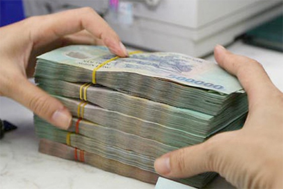 Truy to nhom gia canh sat goi dien lua 3,7 ty dong hinh anh