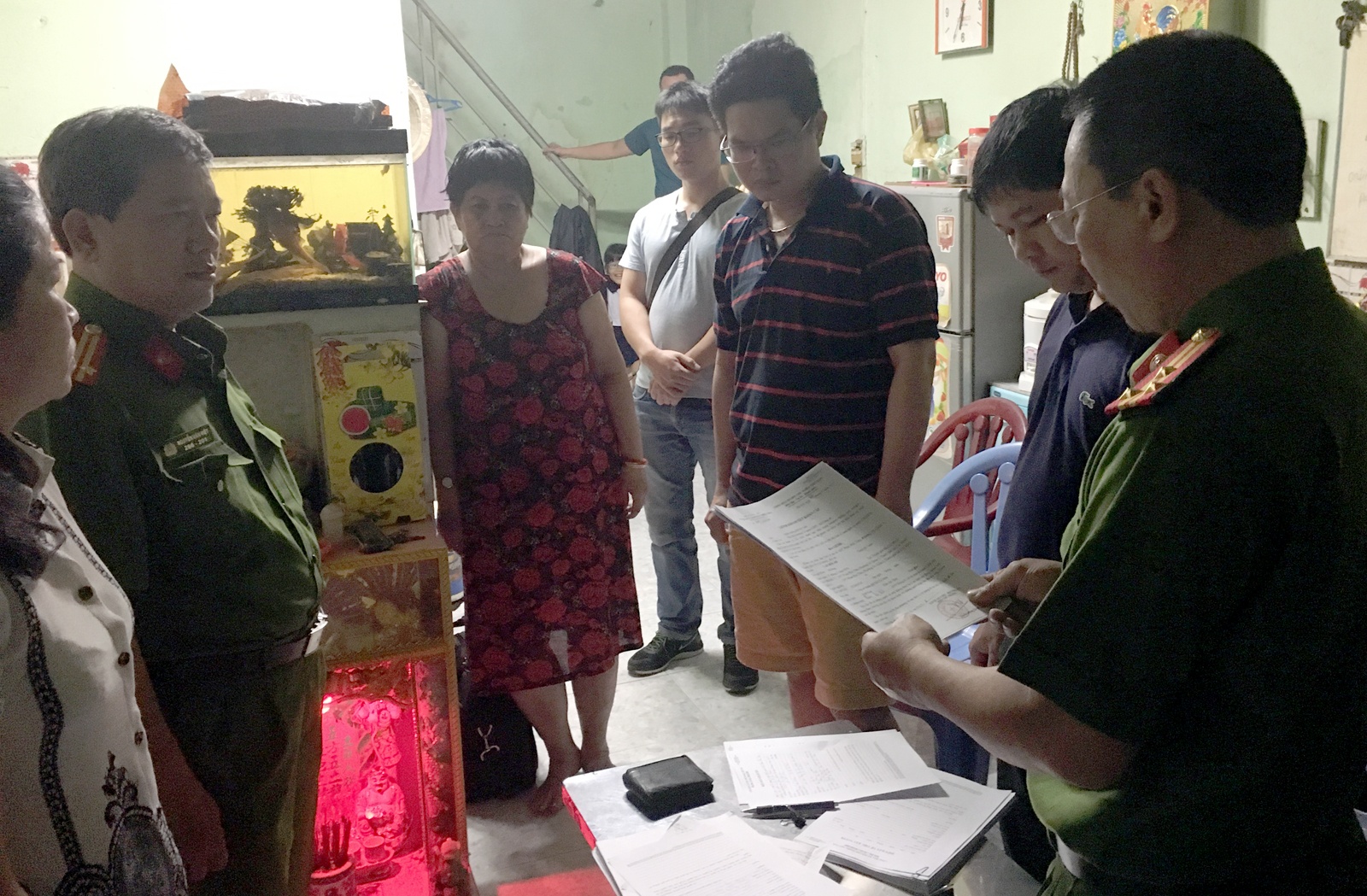 Bat 9 nguoi trong duong day ca do tram ty anh 1