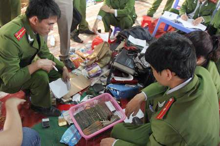 Truy bat nguoi dieu hanh soi bac trong trang trai 2.000 m2 hinh anh