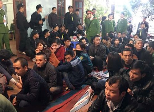 Truy bat chu soi bac trong trang trai 2.000 m2 anh 1