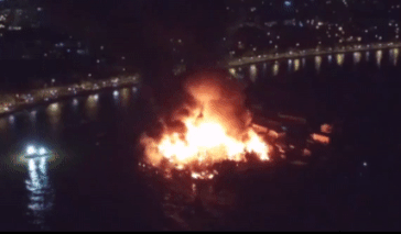 Vu chay 72 can nha o Nha Trang nhin tu tren cao hinh anh