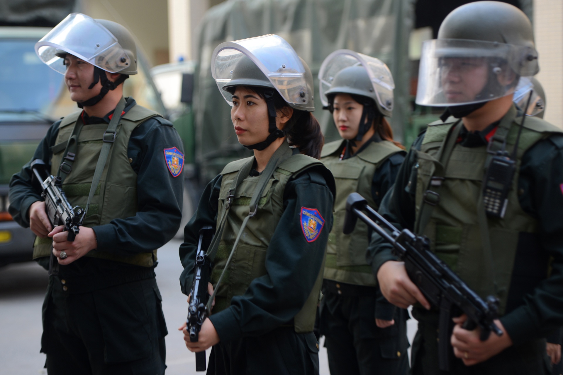 Nhung bong hong canh sat dac nhiem anh 6