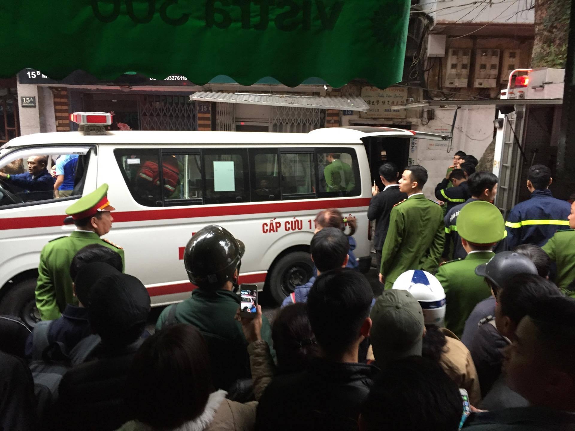 Cháy lớn trên phố cổ Hà Nội ảnh 3 Chay lon tren pho co Ha Noi anh 3