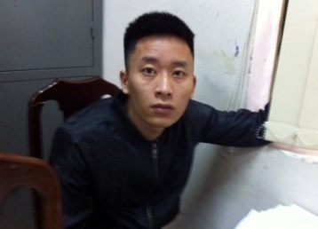 Bắt kẻ đập kính xế hộp trộm đồ ảnh 1 Bat ke dap kinh xe hop trom do anh 1