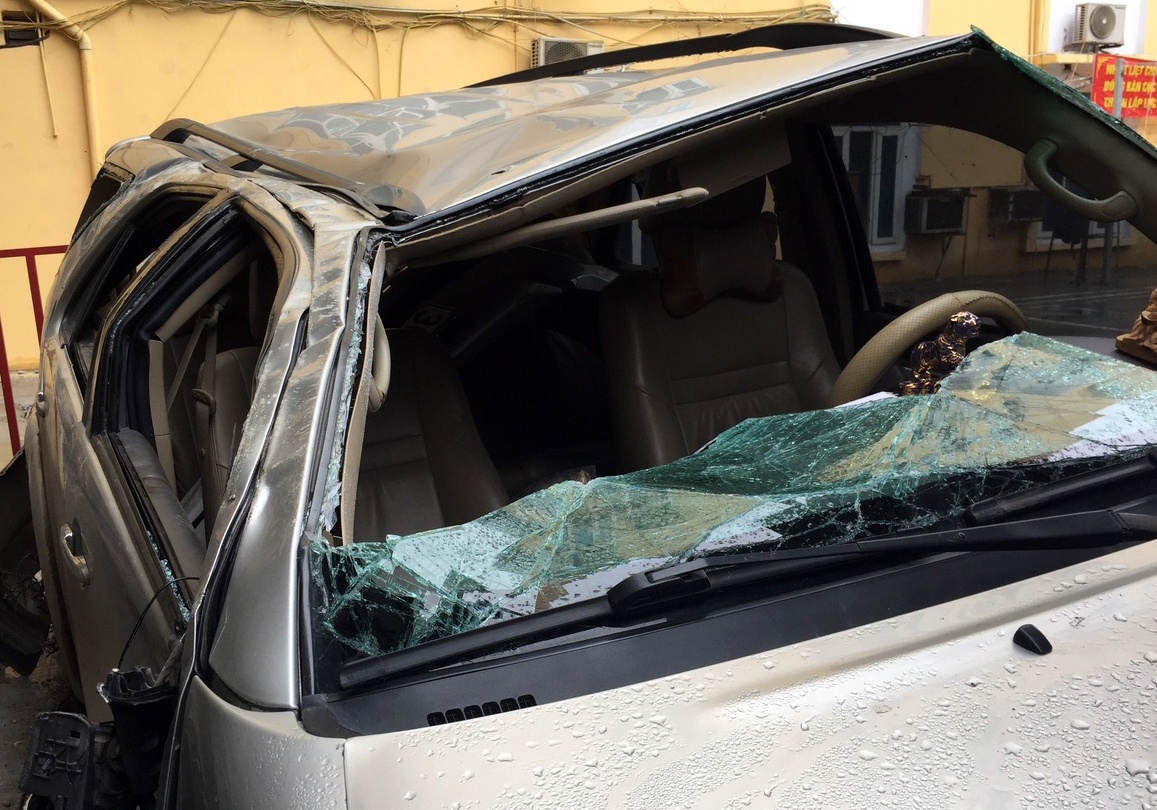 Fortuner cho 100 banh heroin tron canh sat anh 5