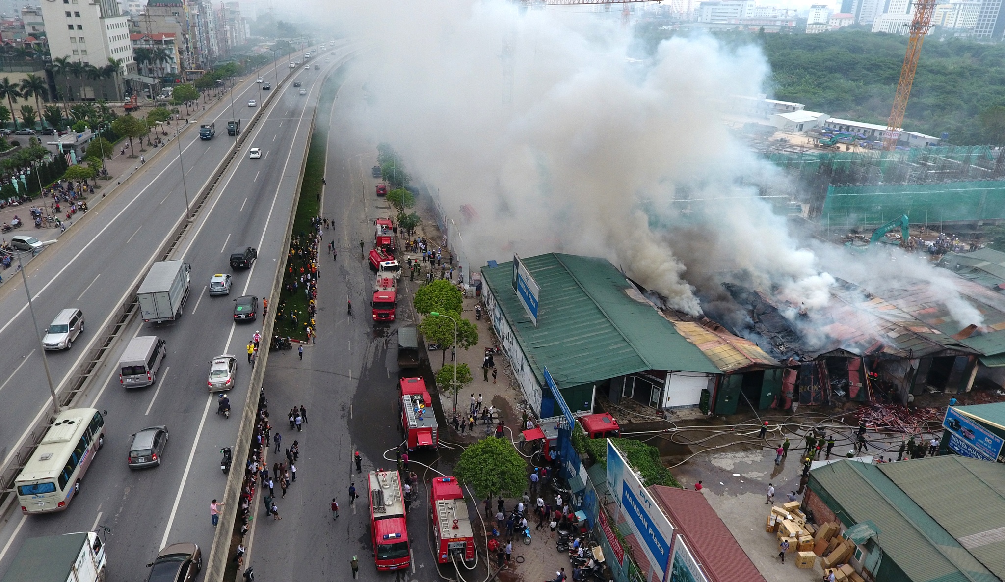 Cháy kho hàng gần Keangnam ảnh 7 Chay kho hang gan Keangnam anh 7