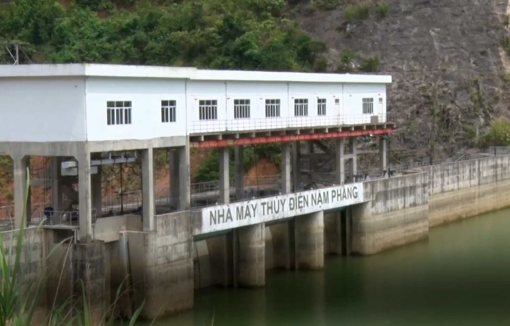 43 ho dan sat thuy dien nhung khong co dien hinh anh