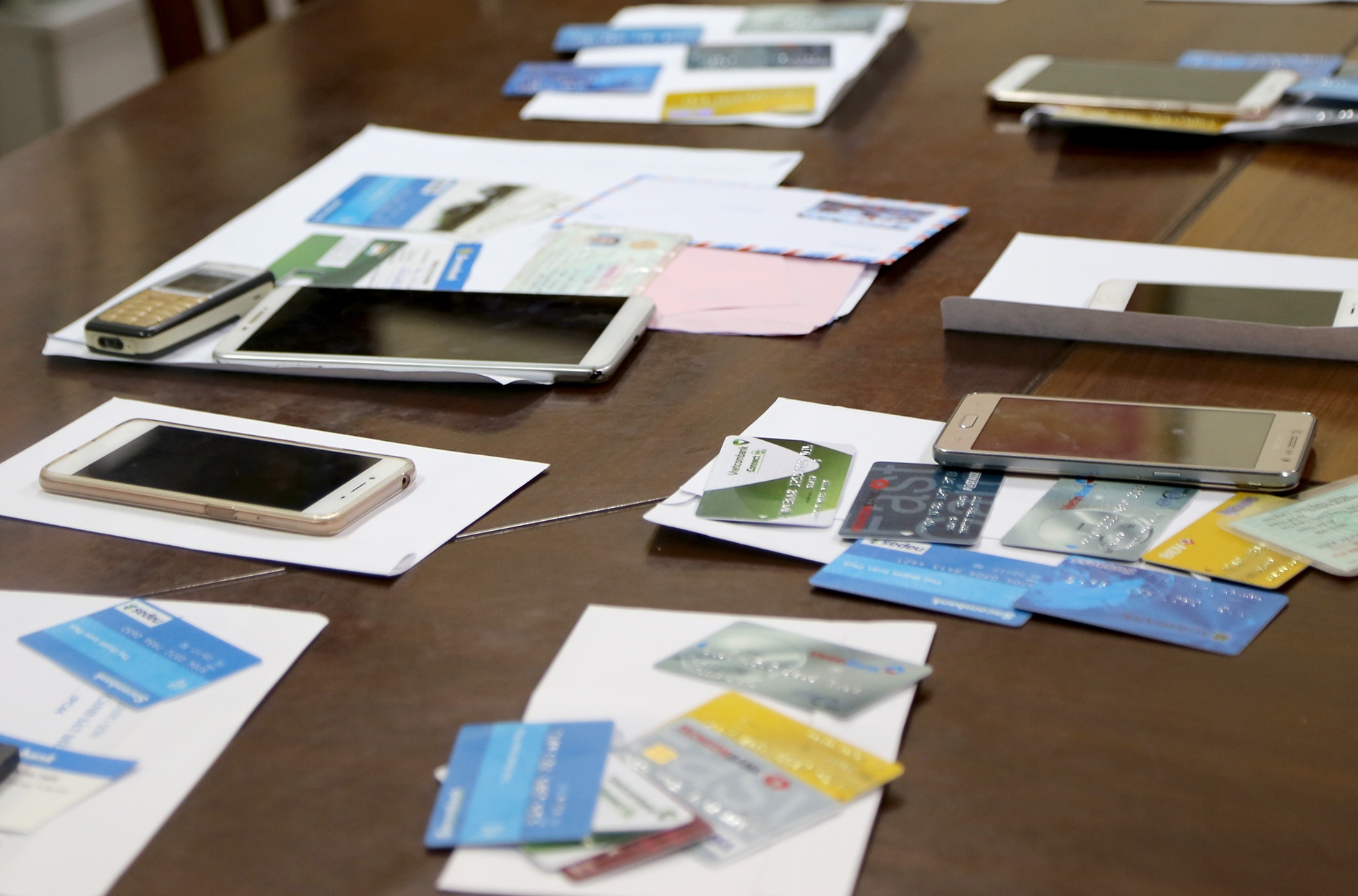 Gia danh canh sat anh 2