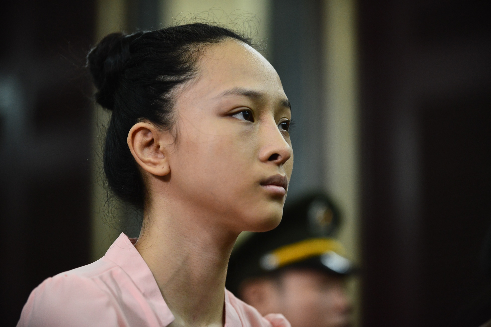 Hoa hau Phuong Nga tiep tuc thuc hien quyen im lang tai toa hinh anh