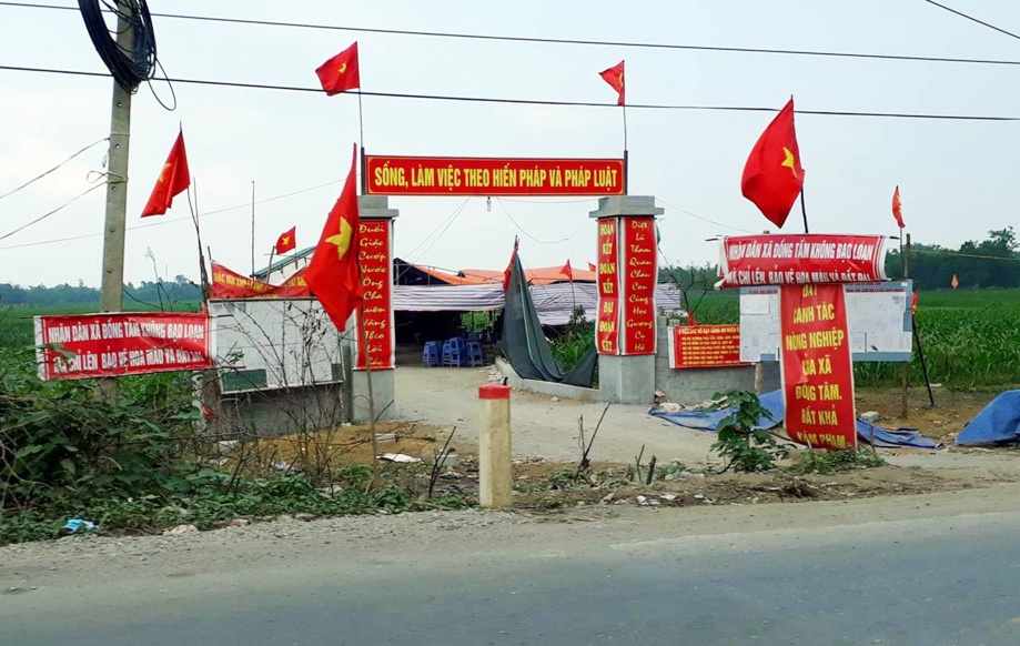 Truy tố 14 cựu cán bộ giao đất sai ở Đồng Tâm ảnh 1 Truy to 14 cuu can bo giao dat sai o Dong Tam anh 1