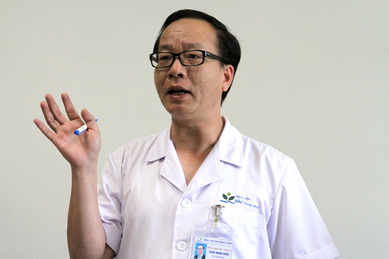 Pho giam doc Benh vien Nhi noi ve suc khoe be trai bi bao hanh hinh anh