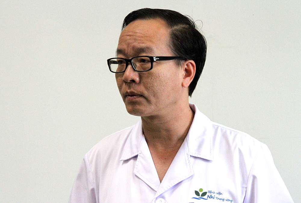 Be trai bi bao hanh o Ha Noi anh 1