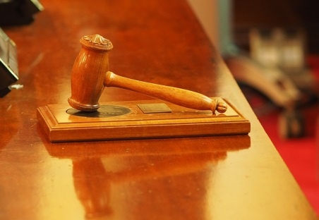 Cong an dieu tra nghi an luat su bat tay tham phan ‘chay an’ tien ty hinh anh