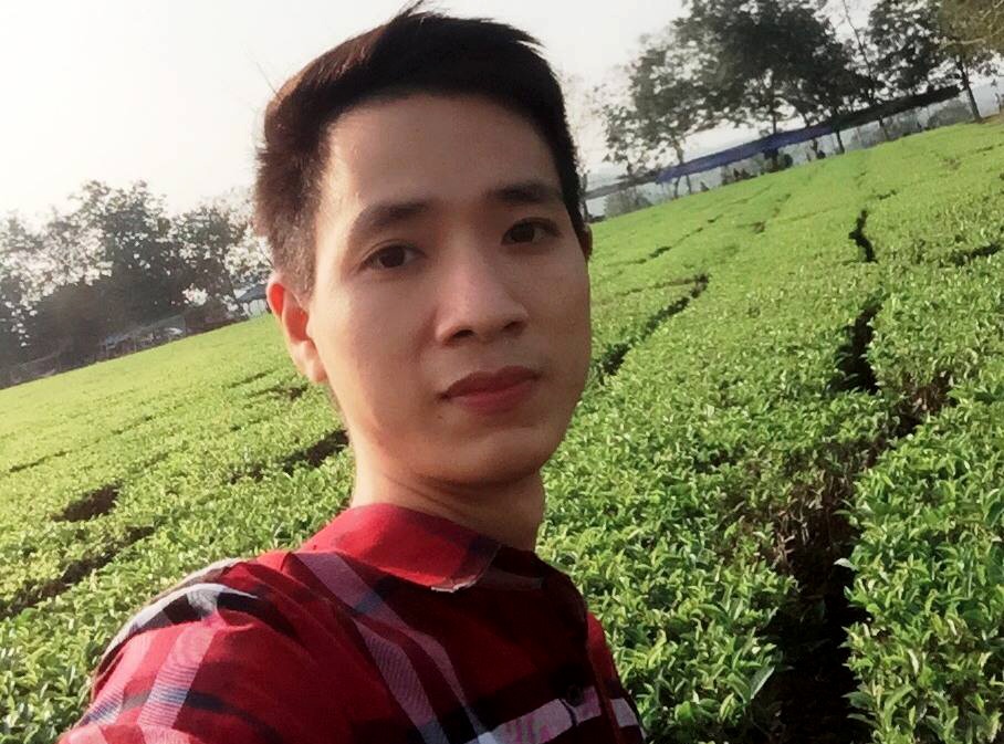 'Tu ong' cau khach bang anh khoa than gai ban dam hinh anh