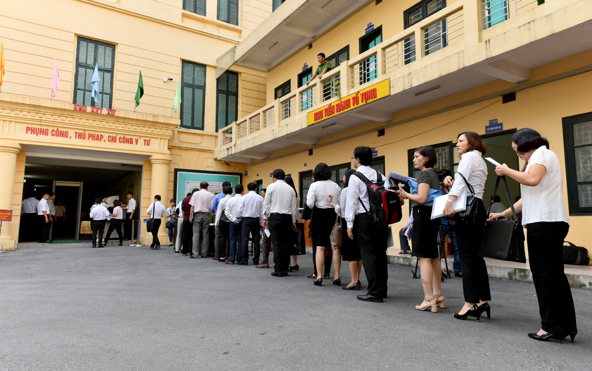 Xet xu Ha Van Tham anh 7