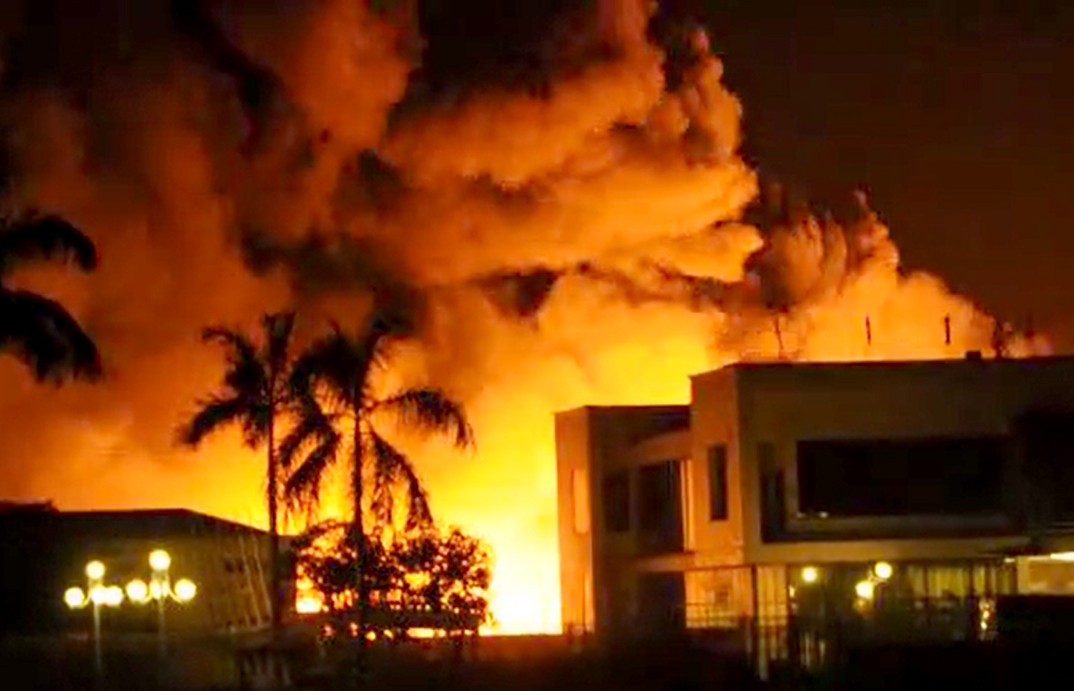 Chay lon tai cong ty nhua Tien Phong hinh anh