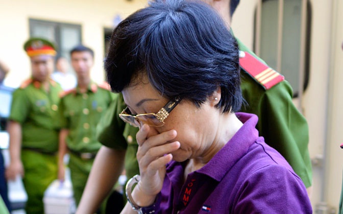 Tiep tuc xu nguoi rot tien lam clip hai: Khon ngoan khong lai voi troi hinh anh