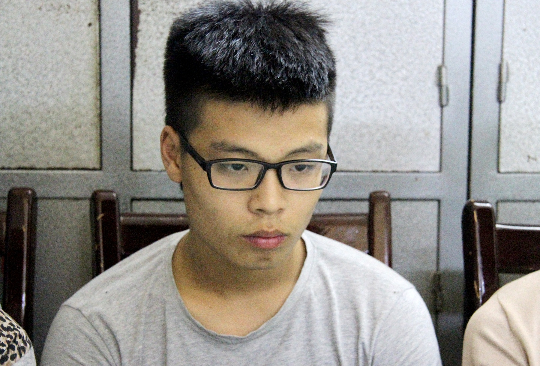 'Quai xe' ke ve viec bi canh sat chan bat tren pho hinh anh