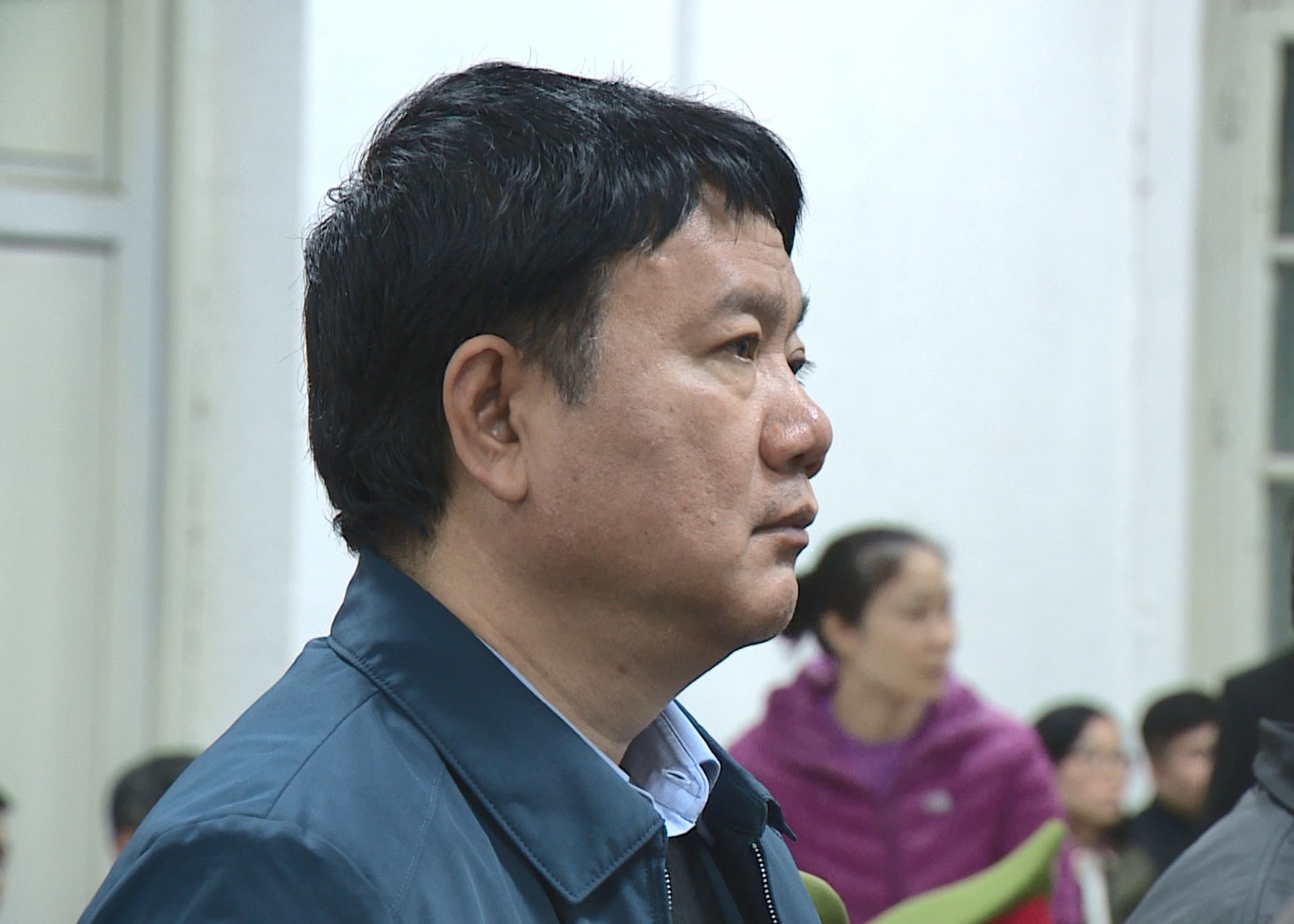 Ong Dinh La Thang, Trinh Xuan Thanh bi cach ly khi tham phan xet hoi hinh anh
