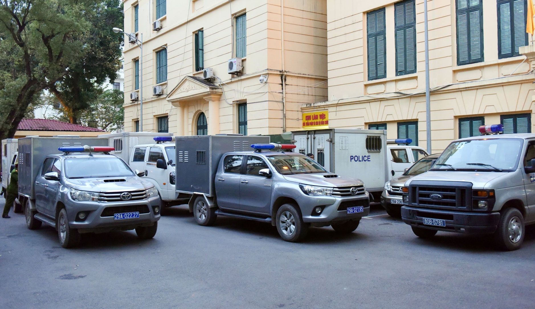 Xét xử Đinh La Thăng ảnh 3 Xet xu Dinh La Thang anh 3