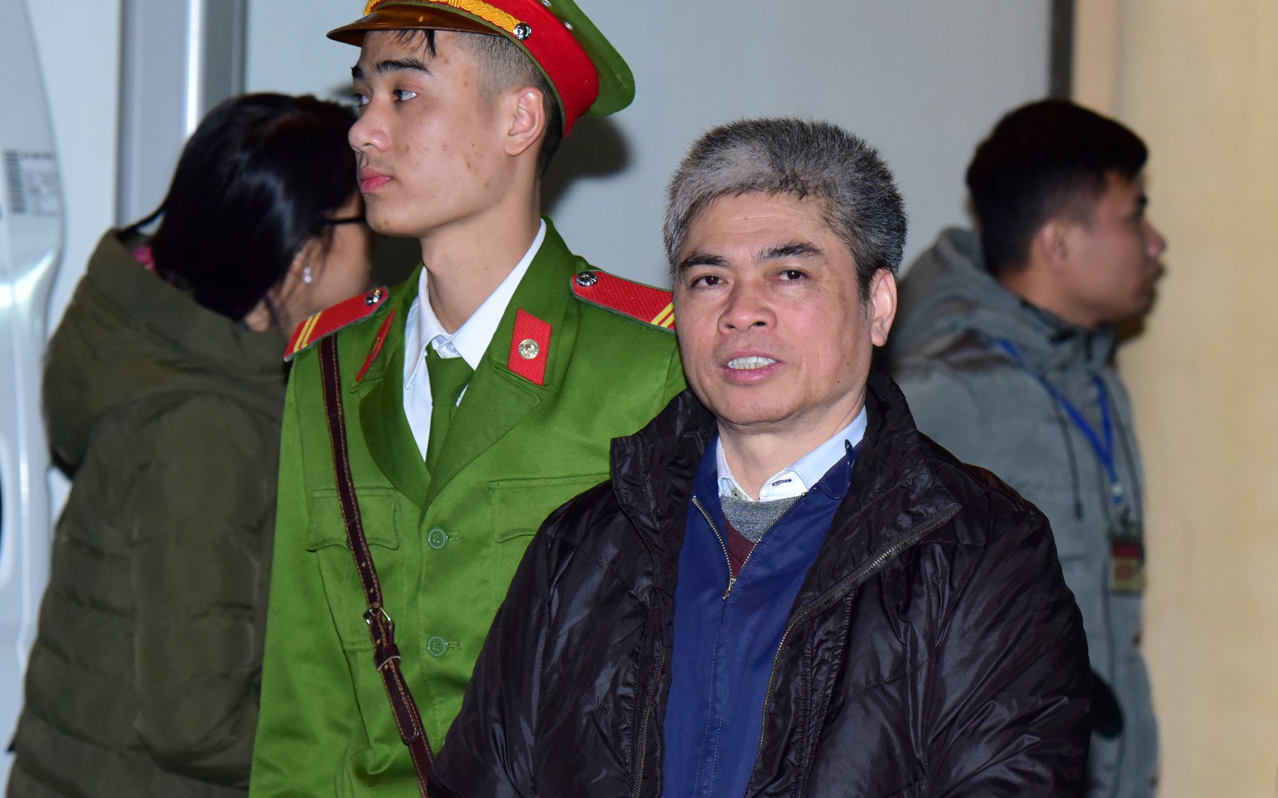 Nguoi bao chua cho bi cao Nguyen Xuan Son dang mang an tu noi gi? hinh anh