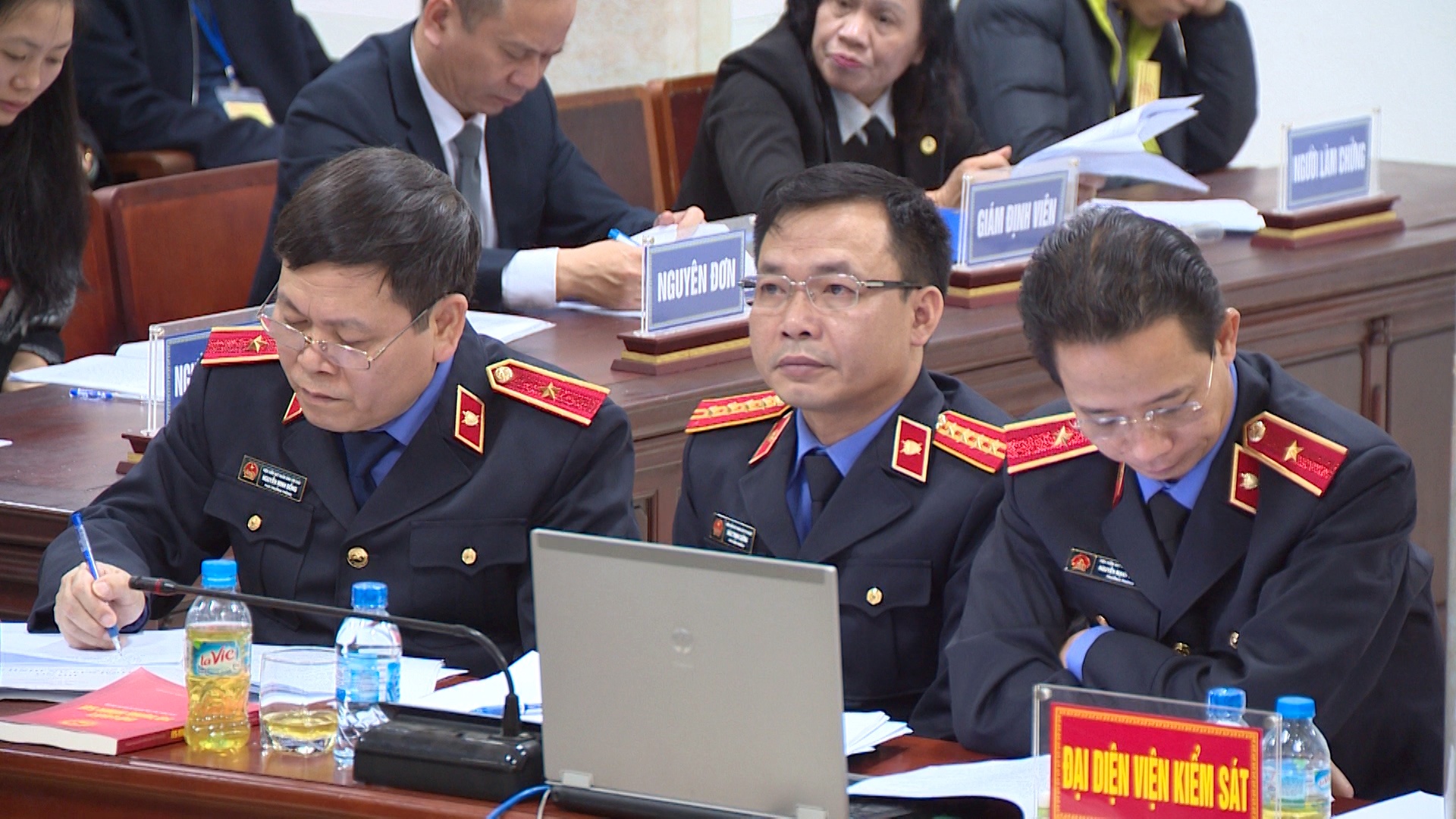 Xet xu Dinh La Thang anh 1